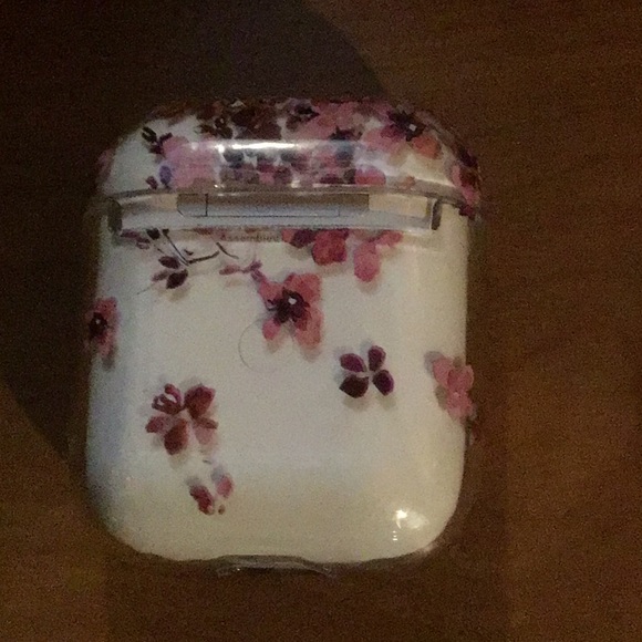 2pc Airpod Case - Picture 2 of 3